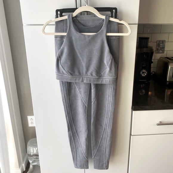 lululemon athletica Tops - Lululemon Ribbed workout set- size 8 top and size 4 bottoms